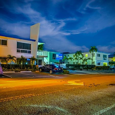 Blue Strawberry By The Sea Hotel Lauderdale-by-the-Sea Buitenkant foto